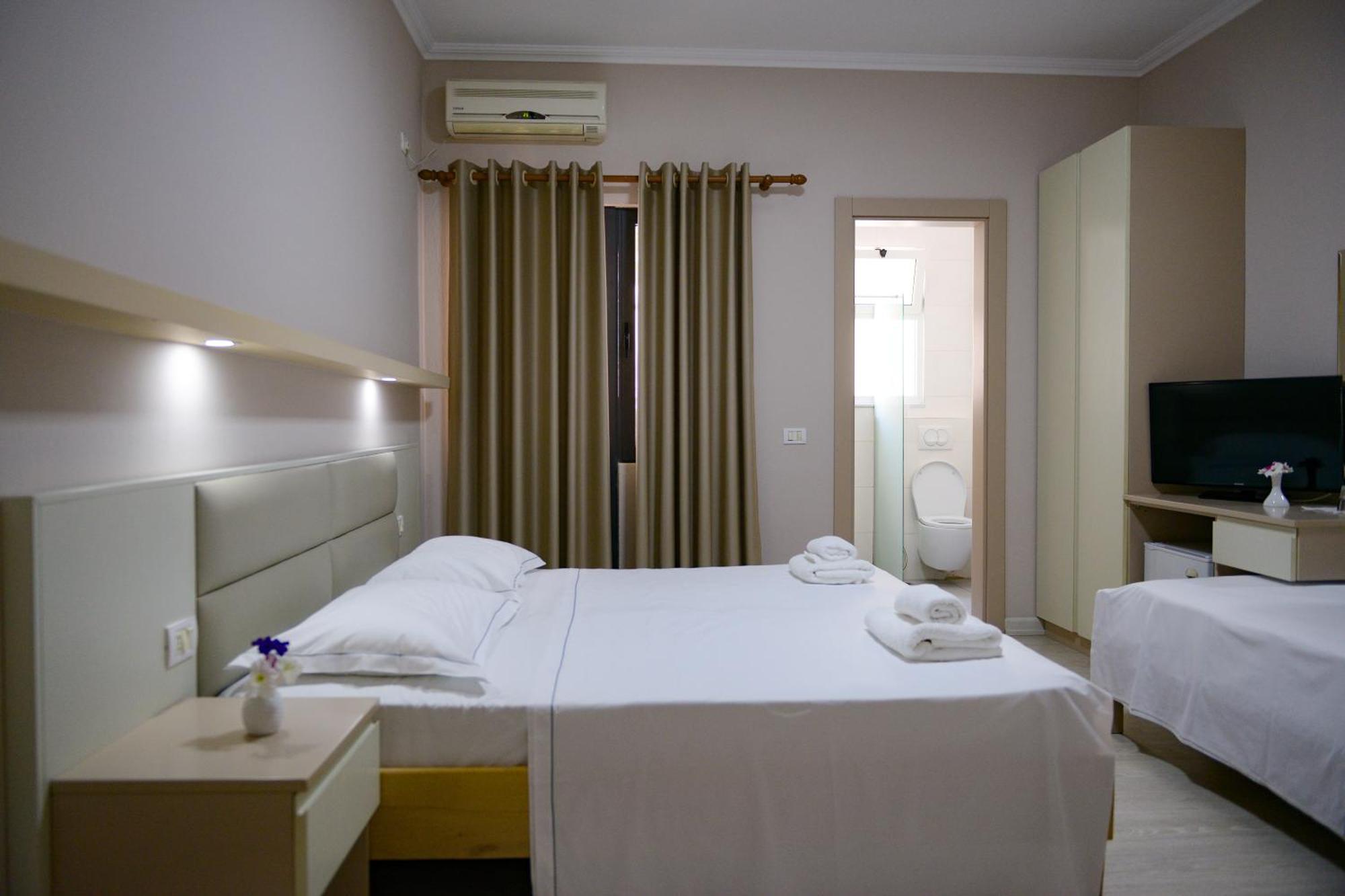 Hotel Andi Durrës Eksteriør bilde