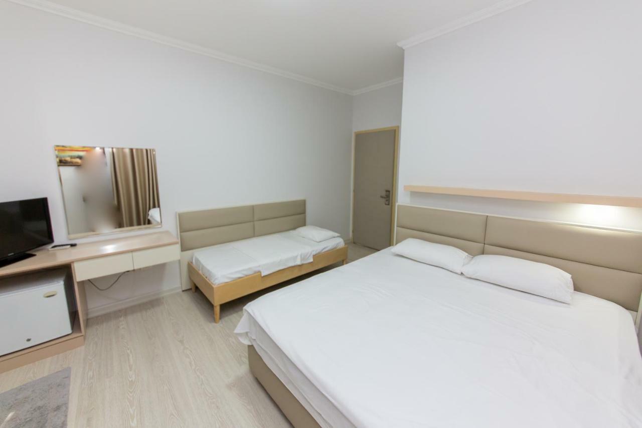 Hotel Andi Durrës Eksteriør bilde